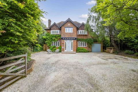 4 bedroom detached house to rent, Claypits Lane, Chenies