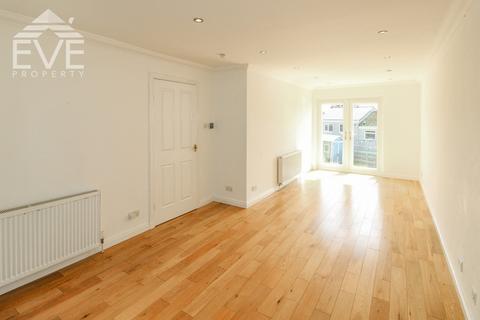 3 bedroom semi-detached house to rent, Barnhill Road, Dumbarton G82
