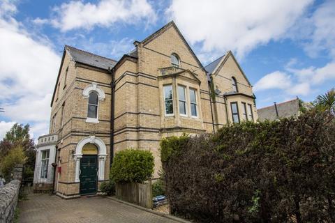 2 bedroom ground floor flat for sale, Stanwell Road, Penarth