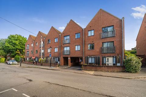 2 bedroom apartment for sale, Vicarage Hill, Alton