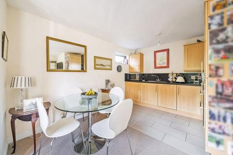 2 bedroom apartment for sale, Vicarage Hill, Alton