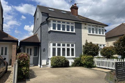 4 bedroom semi-detached house for sale, Cedarcroft Road Chessington