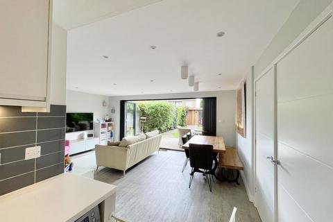 32 Cedarcroft Road, Chessington, KT9 1RP