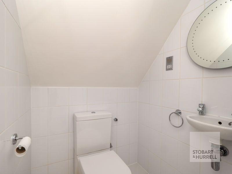 Annexe Cloakroom