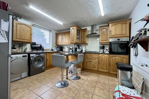 85 Cleatham, Bretton, Peterborough, PE3 9XG