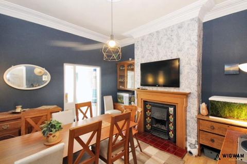 5 bedroom end of terrace house for sale, Princes Avenue, Withernsea, HU19