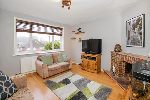3 bedroom semi-detached house to rent, Rodway Road
