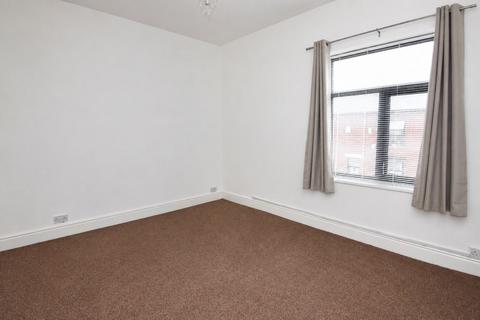 2 bedroom terraced house to rent, Gordon Street, Leigh