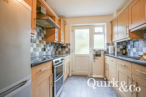 2 bedroom semi-detached house for sale, Heathercroft Road, Wickford, SS11