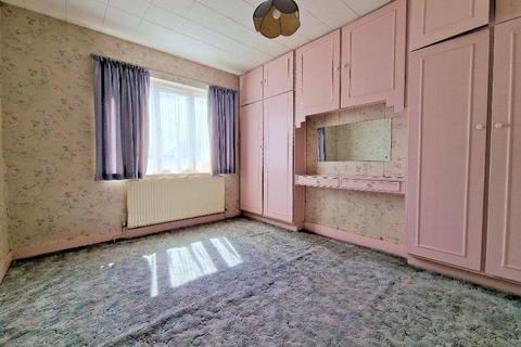 36 Beverley Gardens, Southend-on-sea, SS2 6RS