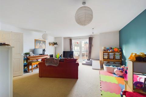 2 bedroom apartment for sale, Snetterton Heath Kingsway, Quedgeley, Gloucester, Gloucestershire, GL2