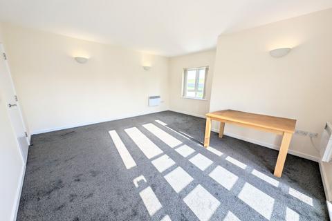 2 bedroom flat to rent, Sovereign Heights, Slough, SL3