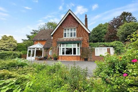 5 bedroom detached house for sale, Westview Road, Warlingham, CR6 9JD