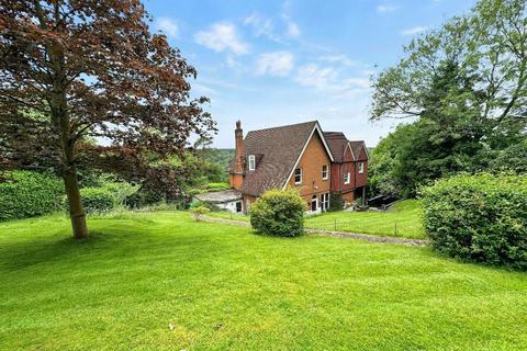 10 Westview Road, Warlingham, CR6 9JD