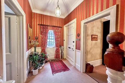 10 Westview Road, Warlingham, CR6 9JD