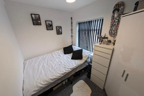 1 bedroom flat for sale, Tavistock Court, Nottingham, NG5 2EH