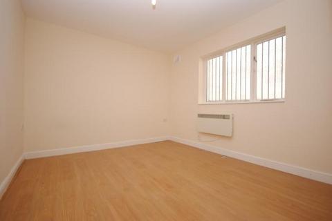 2 bedroom flat to rent, Cobourg Road, London SE5