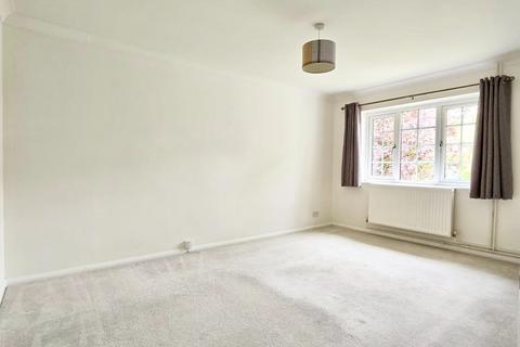 2 bedroom apartment to rent, Ladywood Court, Shortheath Road, Farnham