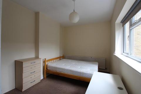 2 bedroom apartment to rent, Falmer Road, London N15