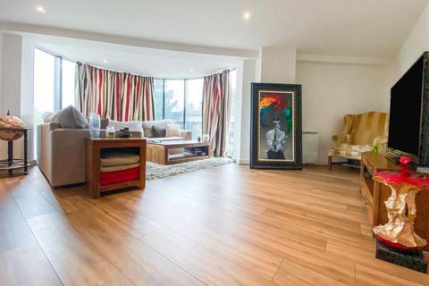 2 bedroom apartment to rent, City Wharf, Atlantic Wharf, Cardiff Bay
