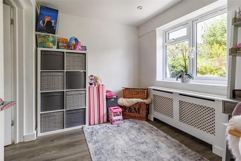 6 Beaconfield Way, Epping, CM16 5BA