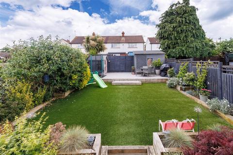 6 Beaconfield Way, Epping, CM16 5BA