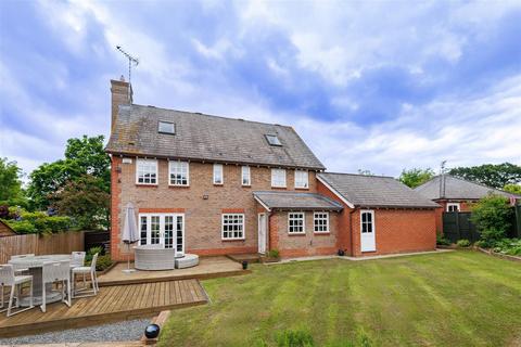 5 bedroom detached house for sale, Tempest Mead, North Weald