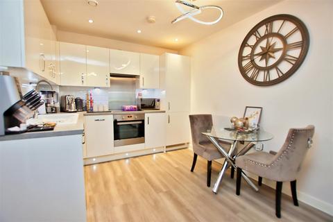 2 bedroom flat for sale, Darwin House, Holmesley Road, Borehamwood