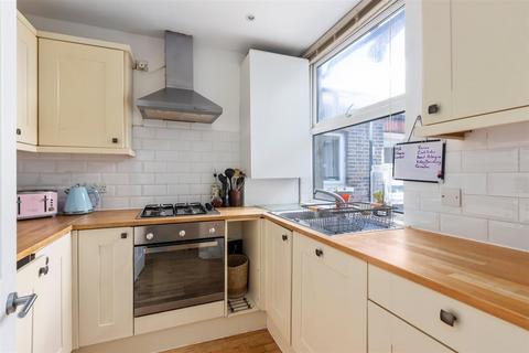 1 bedroom flat for sale, Kingston Road, Raynes Park SW20