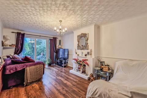 3 bedroom house for sale, Orchard Grove, Leigh-on-sea SS9