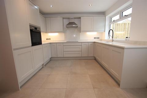 173 Apperley Road, Bradford, BD10 0AX
