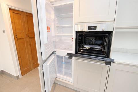 173 Apperley Road, Bradford, BD10 0AX