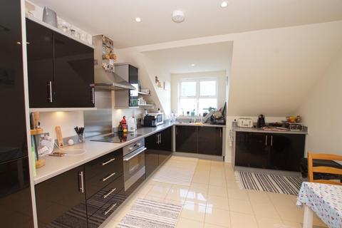 2 bedroom flat for sale, St. Leonards Road, Eastbourne BN21