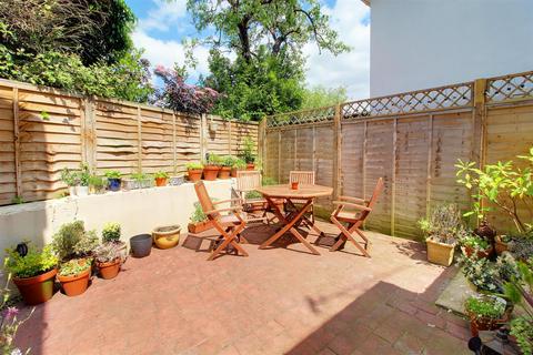 31 Station Road, Welham Green, Hatfield, AL9 7PQ