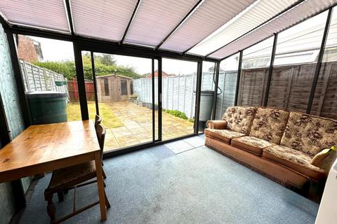 83 Dore Close, Northampton, NN3 8NJ