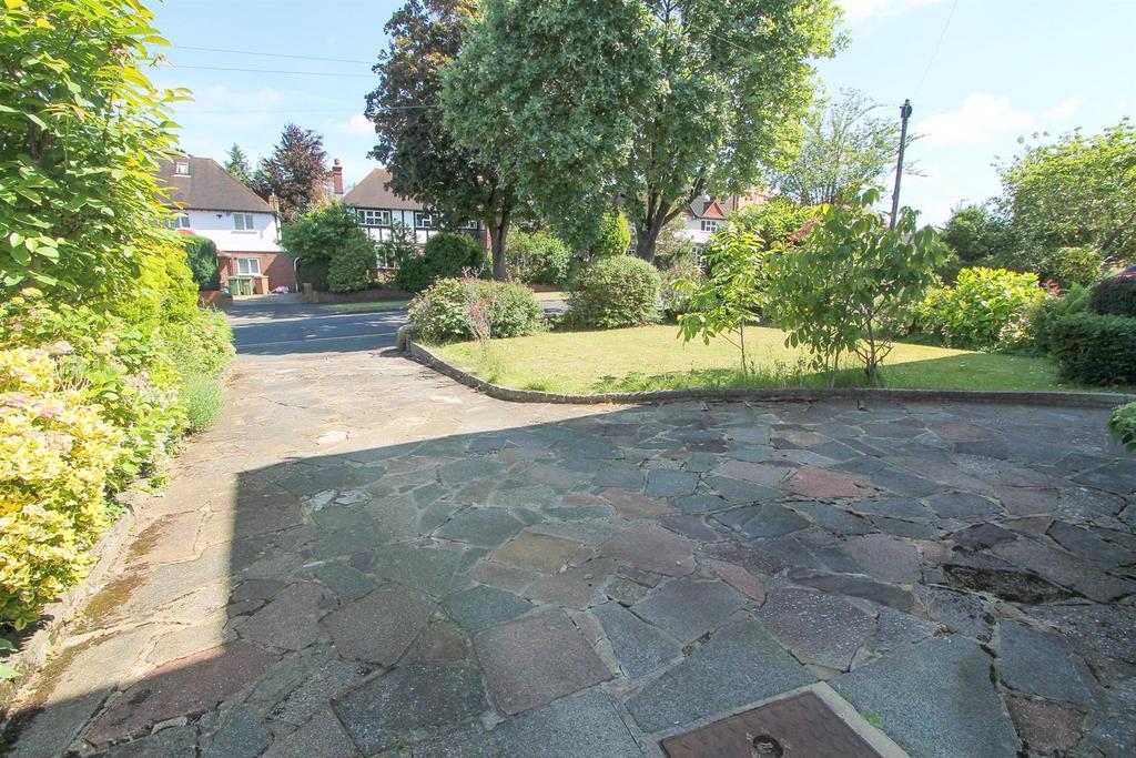 Driveway.jpg