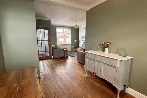 84 Bethania Road, Upper Tumble, Llanelli, SA14 6ED