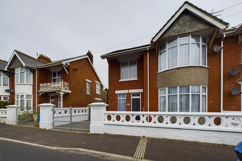 4 bedroom semi-detached house for sale, Park Avenue, Porthcawl CF36