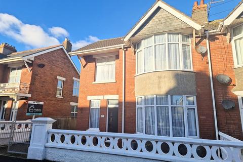 4 bedroom semi-detached house for sale, Park Avenue, Porthcawl CF36