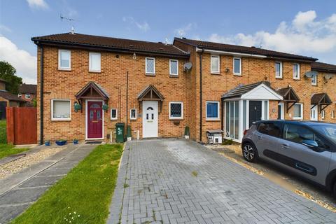 30 Guernsey Close, Crawley, RH11 9QS