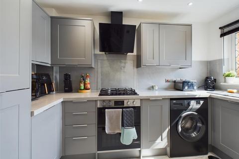 30 Guernsey Close, Crawley, RH11 9QS