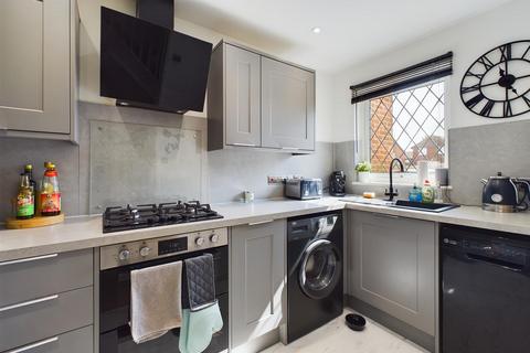 30 Guernsey Close, Crawley, RH11 9QS