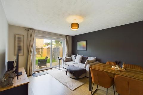 30 Guernsey Close, Crawley, RH11 9QS