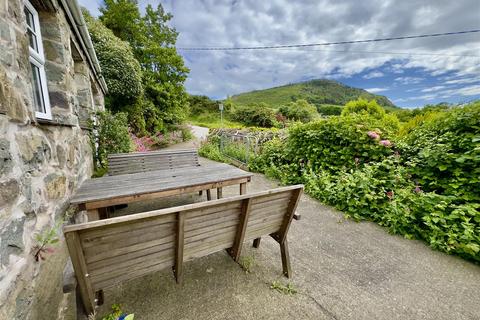 2 bedroom detached house for sale, Bryn Glas, Nefyn, Pwllheli