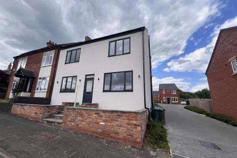 4 bedroom detached house for sale, Woodville Road, Swadlincote DE12