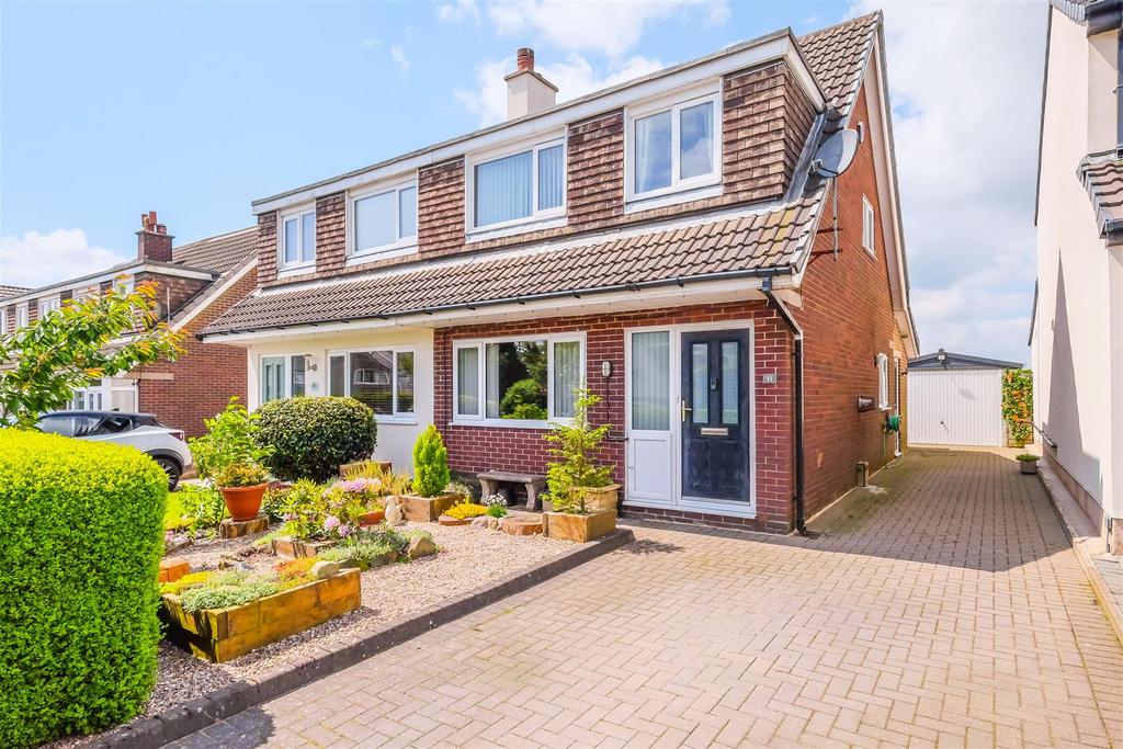 High Lane, Norton Tower, Halifax 3 bed semidetached house for sale £