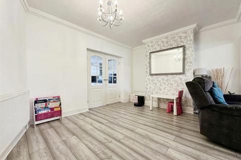 936 Hessle Road, Hull, HU4 7AL