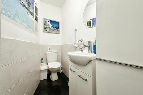 936 Hessle Road, Hull, HU4 7AL