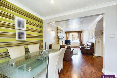 15 Burtop Croft, Hemingfield, Barnsley, S73 0QR