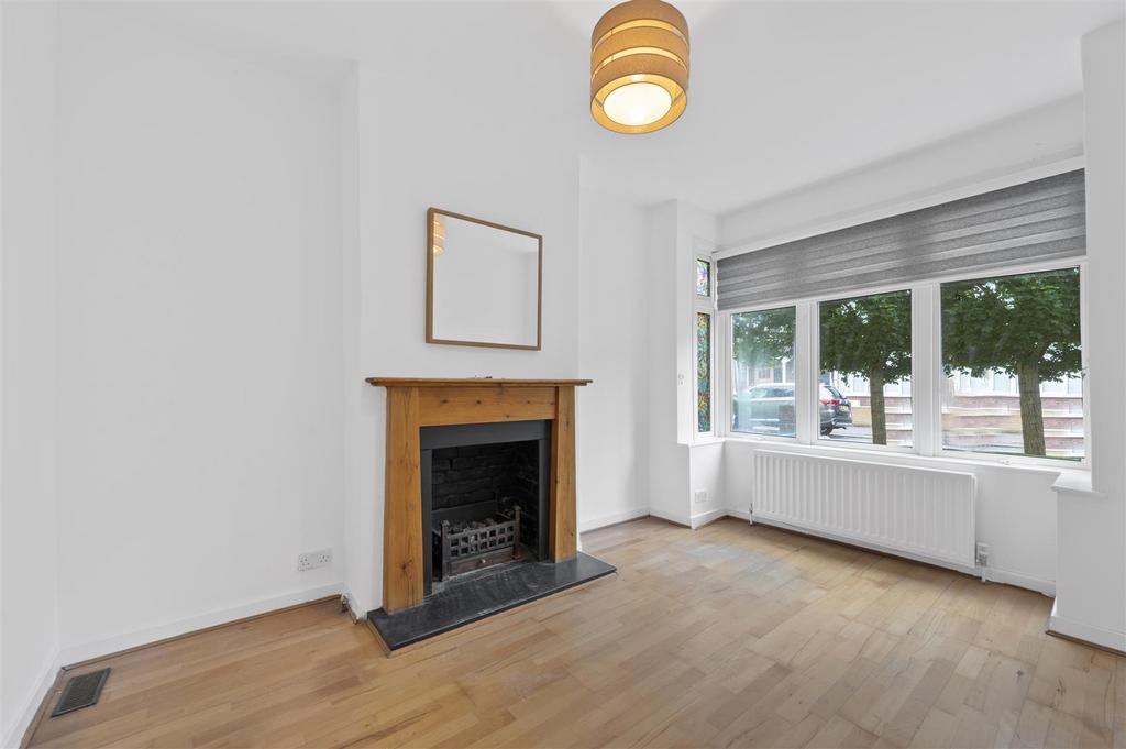 16 Gore Road,3.jpg
